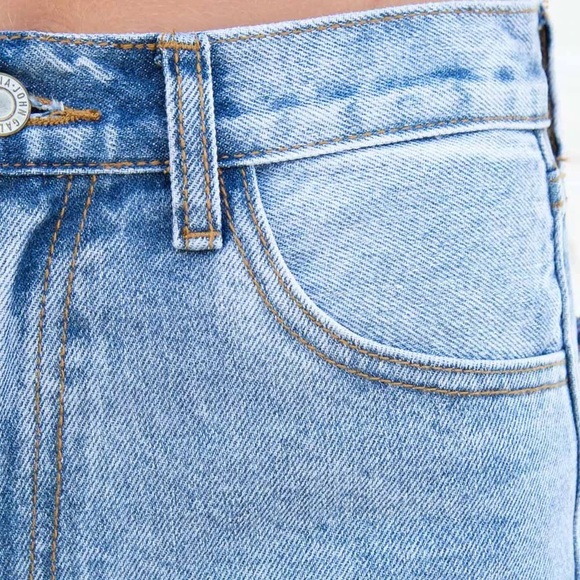 Brandy Melville Jean Shorts - Picture 2 of 8